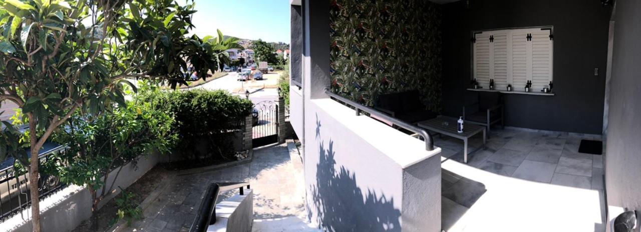 Glykanisos Suites เนอาเปรามอส ภายนอก รูปภาพ