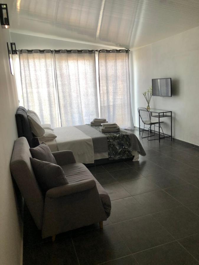 Glykanisos Suites เนอาเปรามอส ภายนอก รูปภาพ