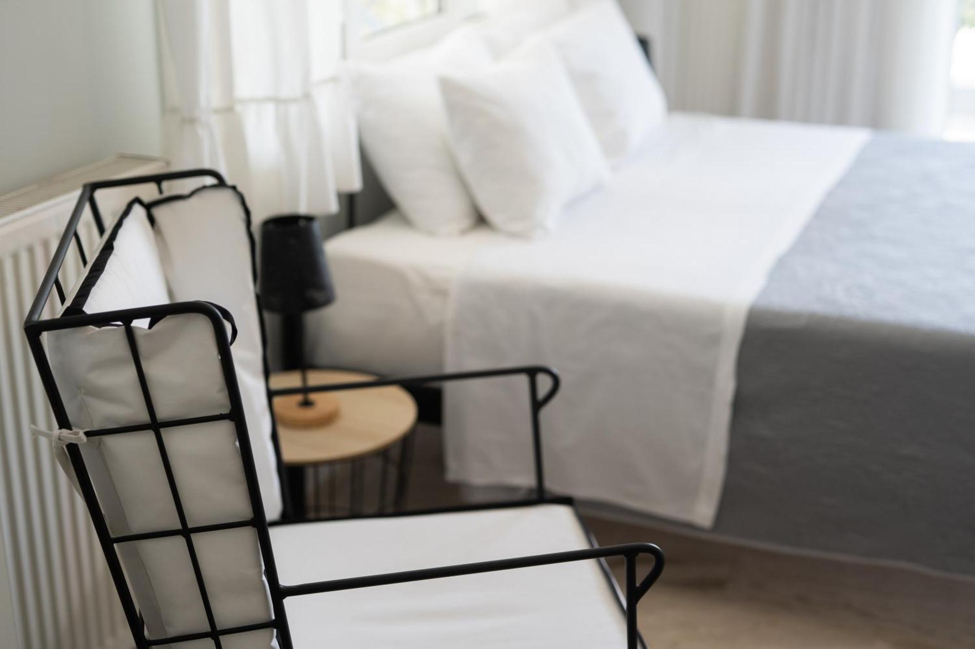 Glykanisos Suites เนอาเปรามอส ภายนอก รูปภาพ